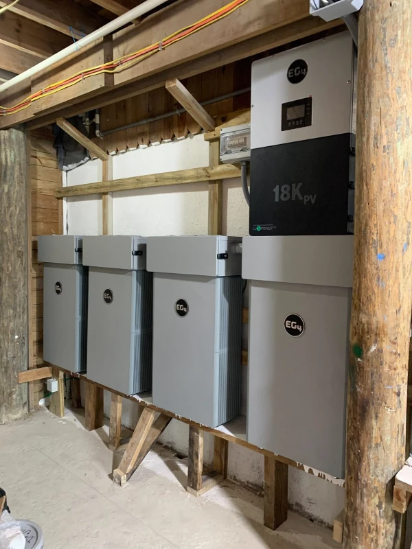 Another Successful 18 kw Off-Grid Solar Installation on Utila’s South Shore! ☀️🌴 2 18 kw solar system utila